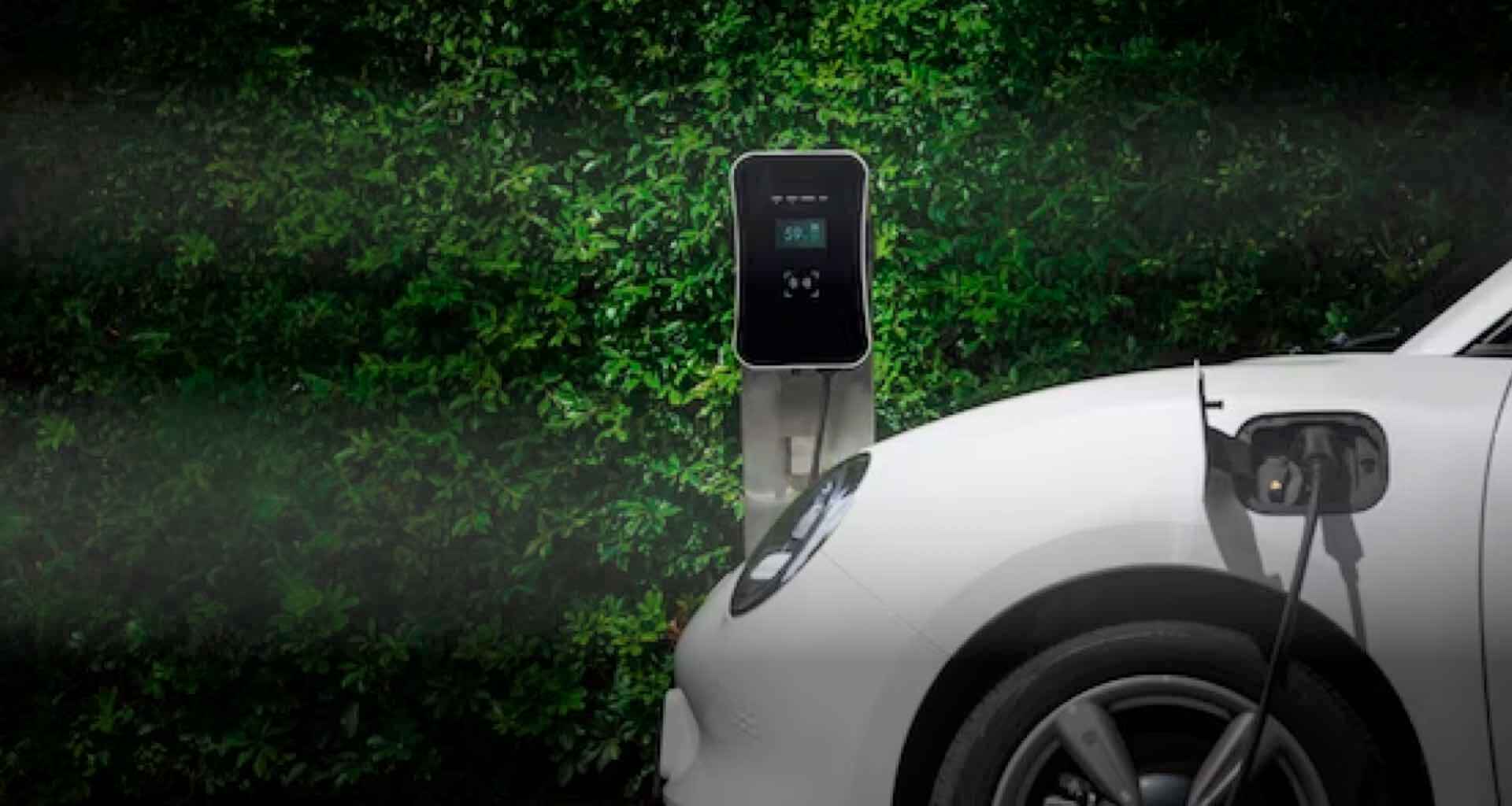 Understanding the Hybrid vs. Electric Car Debate